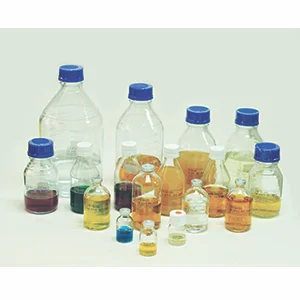 FRASCOS E TUBOS COM CALDOS E FLÚIDOS